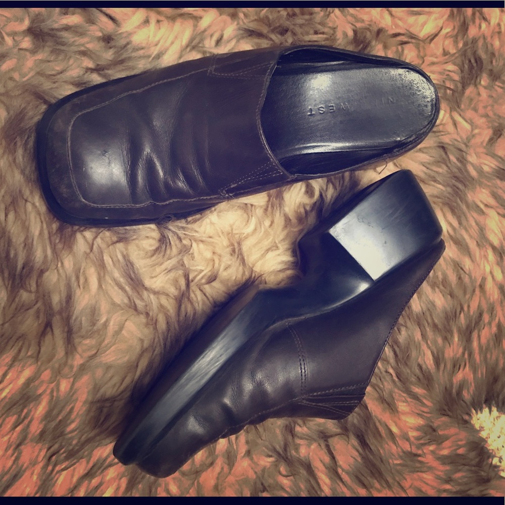 Nine West slip on leather shoe
